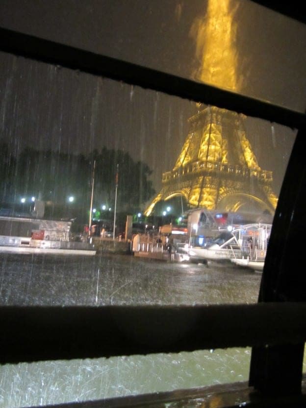 seine river cruise rain