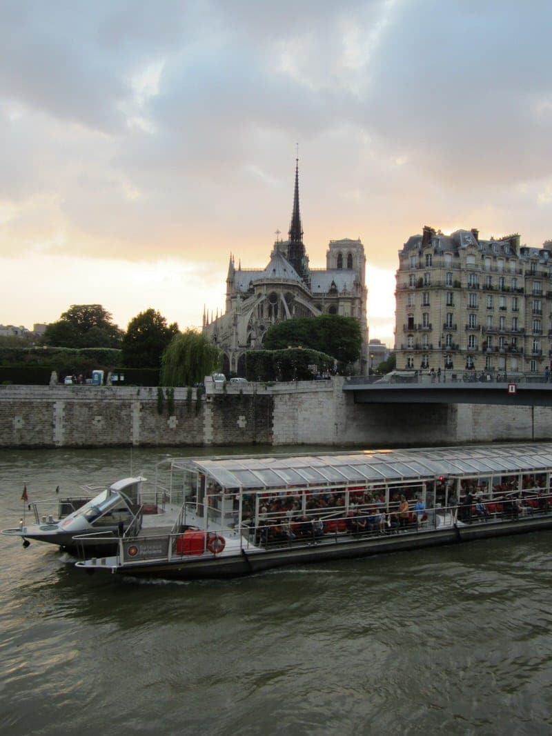 Seine cruise boat