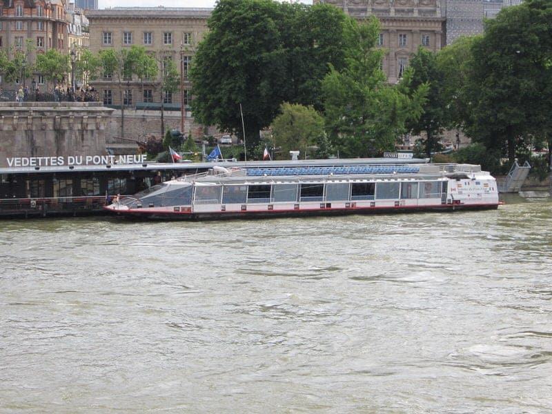 Paris Seine cruise boat