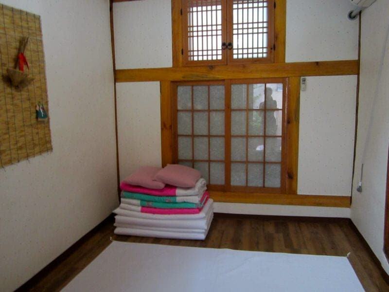 Five Ways To Enjoy The Traditional Hanok Houses In Seoul - 