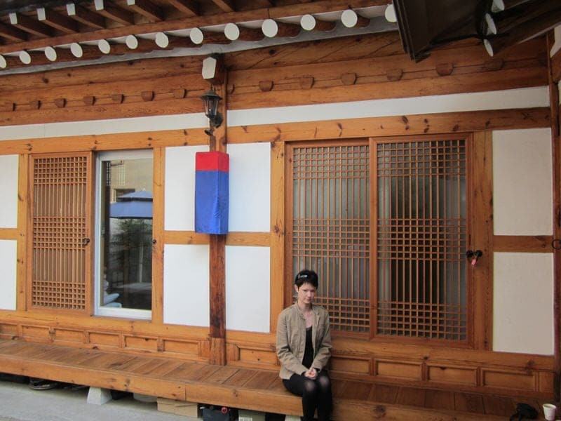 hanok houses in Seoul South Korea Bukchon