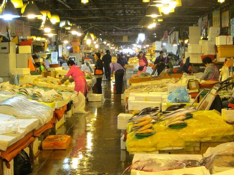 Noryangjin Fish Market in Seoul South Korea Noryangjin Fisheries Wholesale Market