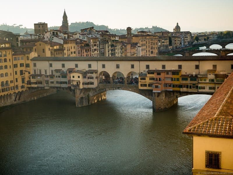 Inside the Vasari Corridor in Florence: Touring the Medici ...