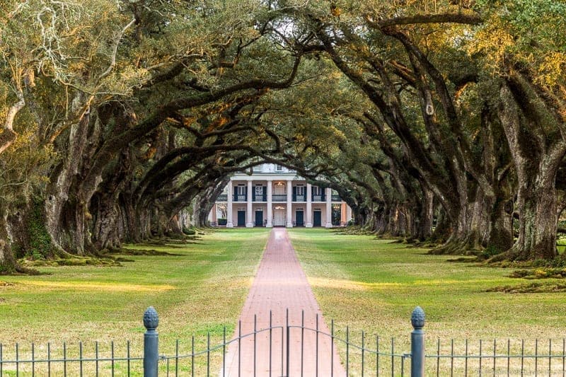 Oak Alley Plantation tour overnight New Orleans Louisiana