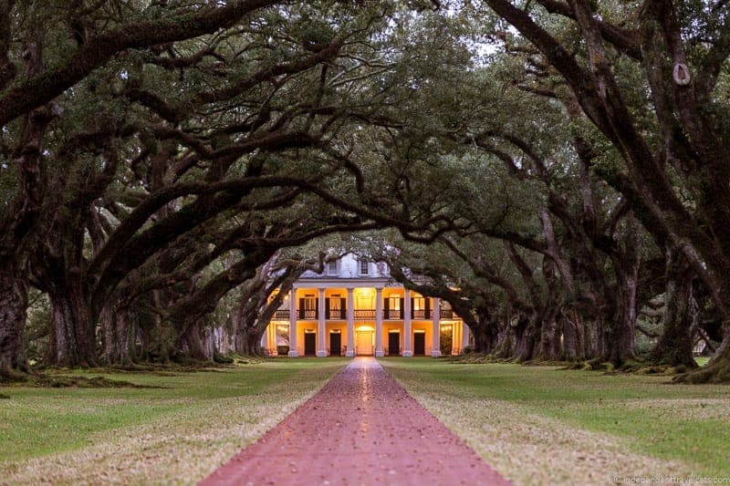 Oak Alley Plantation tour overnight New Orleans Louisiana