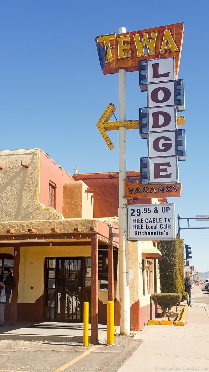 Tewa Lodge motel Route 66 in Albuquerque New Mexico highlights