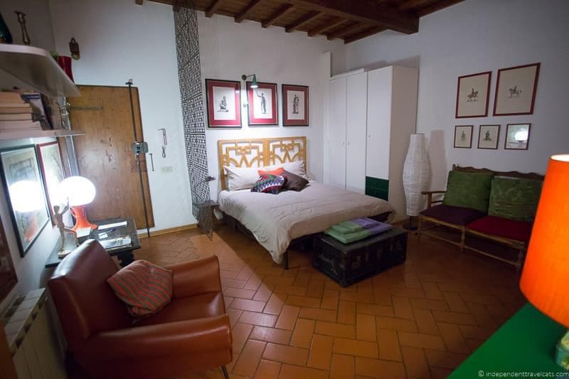 Italy websites like AirBnB alternatives booking apartments vacation rentals online