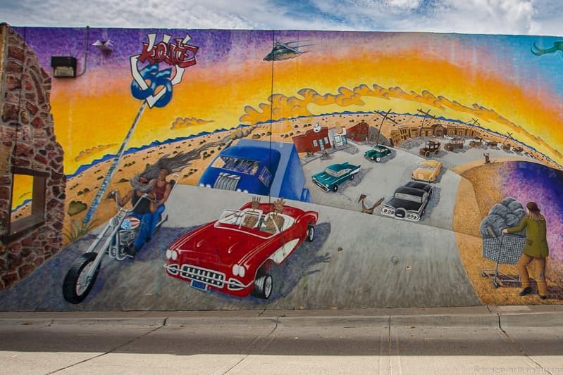 public mural Route 66 in Albuquerque New Mexico highlights