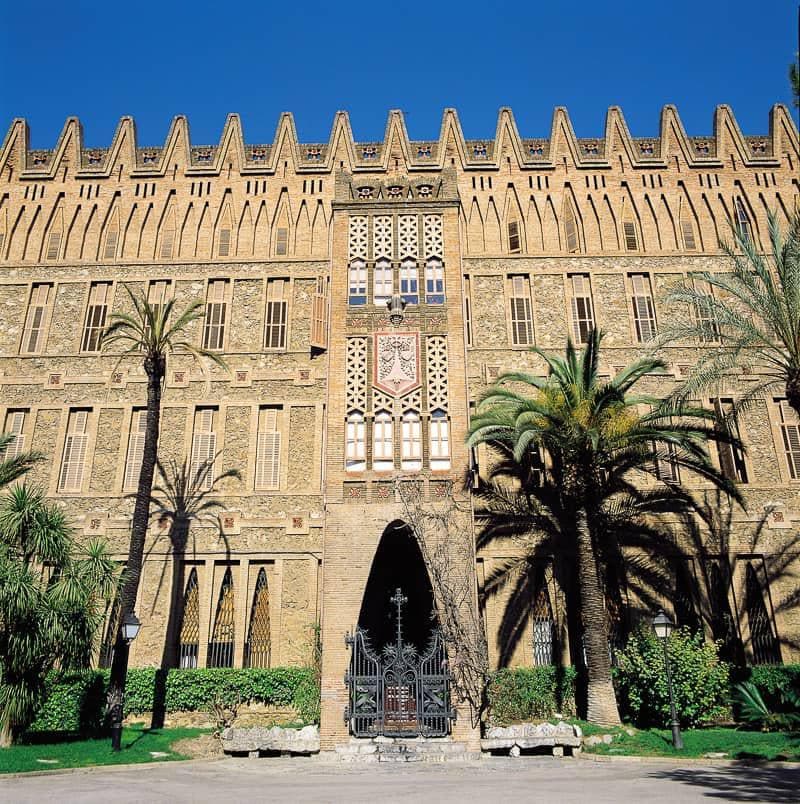 Teresians’ Convent and School guide to Gaudí sites in Barcelona Spain