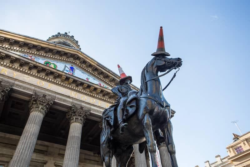 Duke of Wellington statue top things to do in Glasgow Scotland attractions