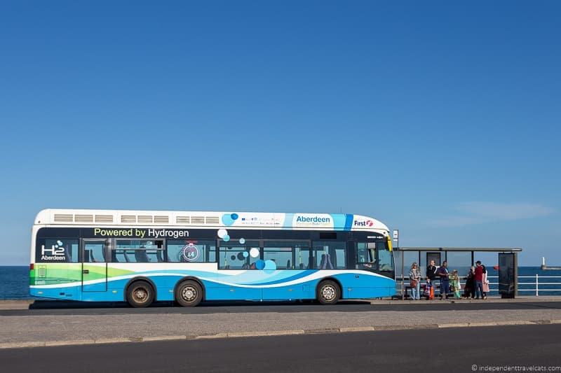 How to get to Girdle Ness Lighthouse in Aberdeen by Bus or Train?