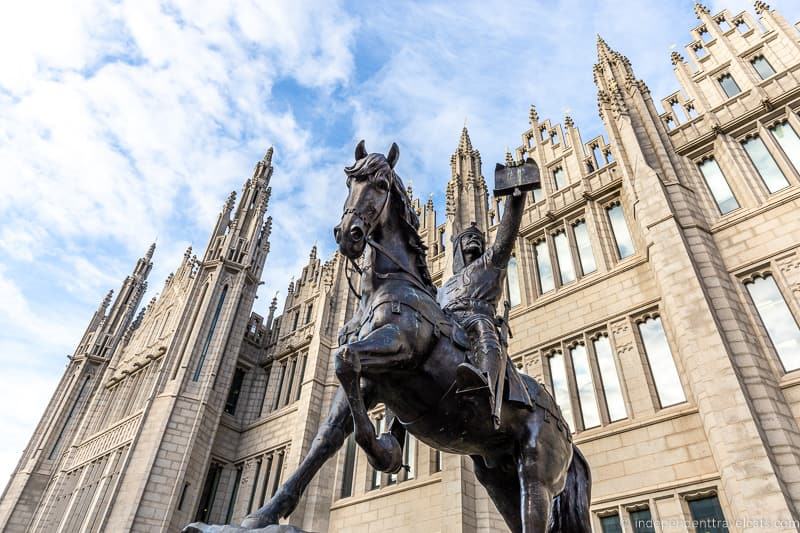 things to do in Aberdeen Scotland Robert the Bruce statue Marischal College