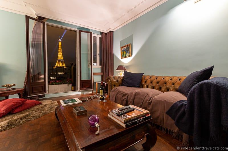 Plum Guide review apartment with view of Eiffel Tower in Paris