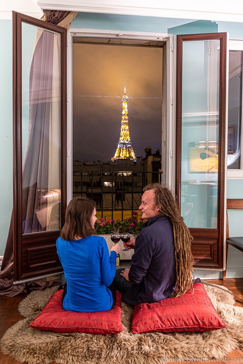 Plum Guide review apartment with view of Eiffel Tower in Paris