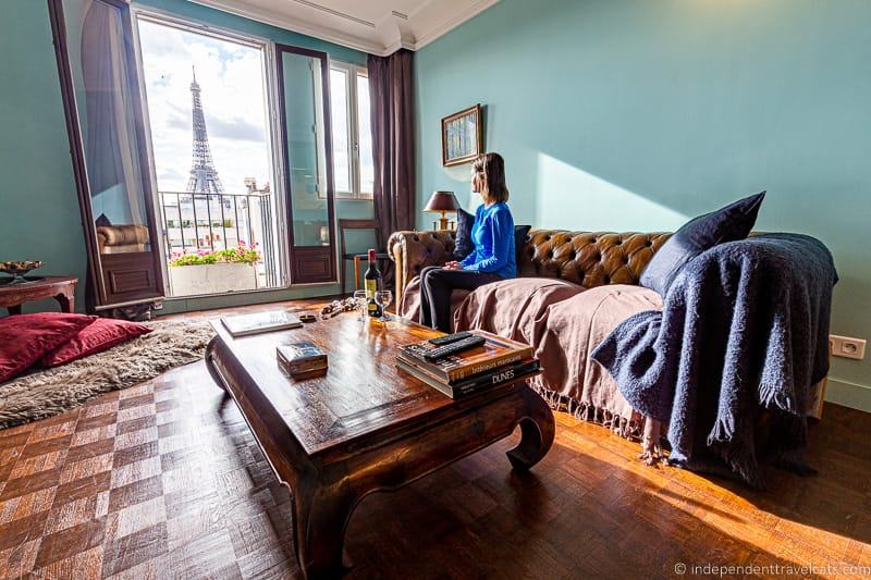Plum Guide review apartment with view of Eiffel Tower in Paris