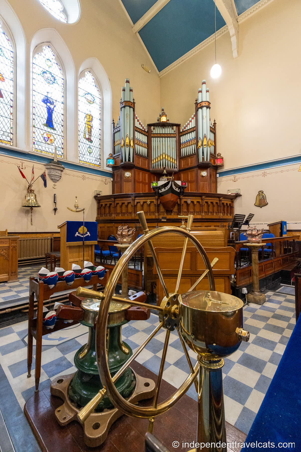 Sinclair Seamen's Presbyterian Church interior ship wheel